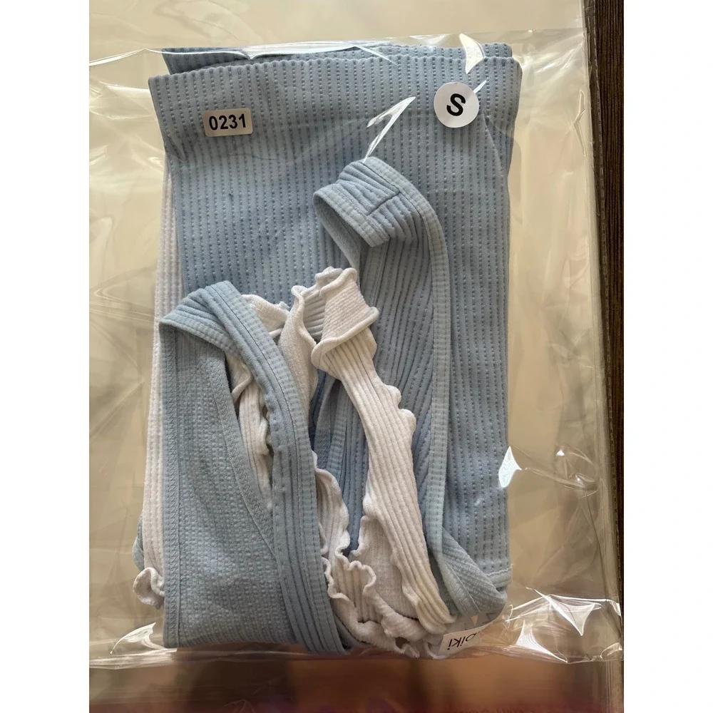 Nikibiki Ribbed Seamless Crop Top Set Light Blue V-Neck White Lettuce Trim S - Picture 6 of 6